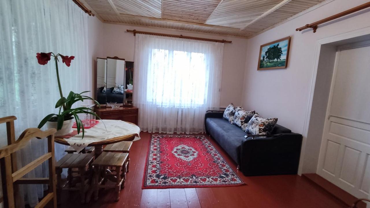 Bat'Kivska Hata Stari Kuty Buitenkant foto